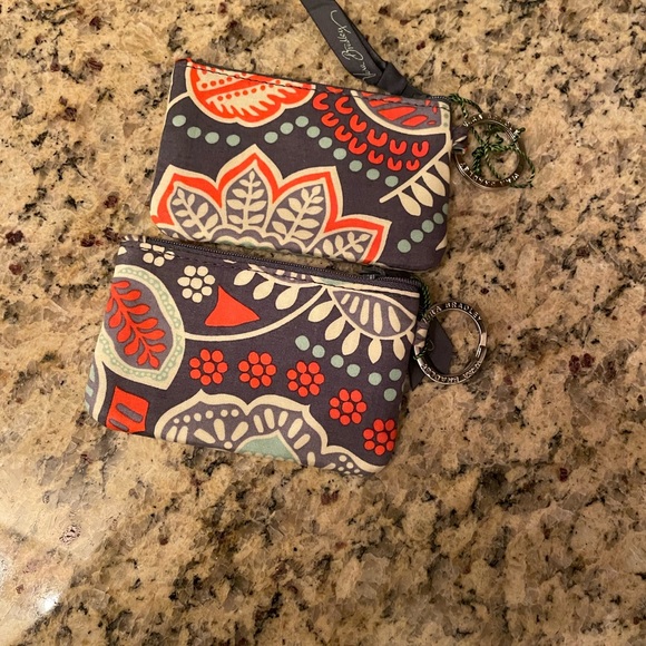 Vera Bradley nwt card holder - Picture 2 of 2